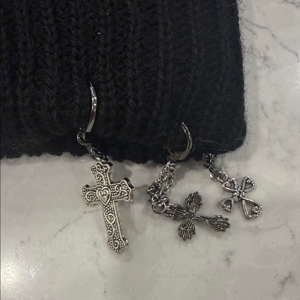 R13 cashmere beanie with chains - Picture 4 of 5